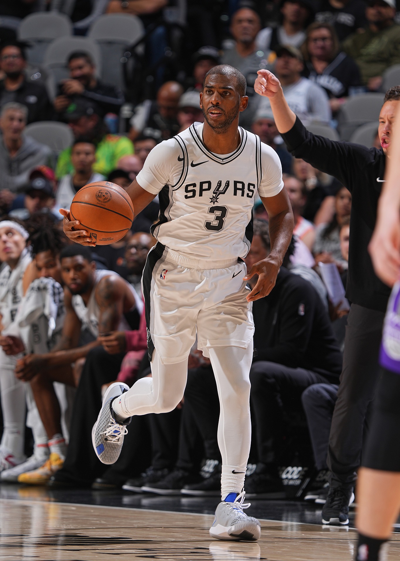 pm体育官方app包含赛后圣安东尼奥马刺回应争议——欧篮联节点到来，管理层满意，身体对抗强度拉满的词条