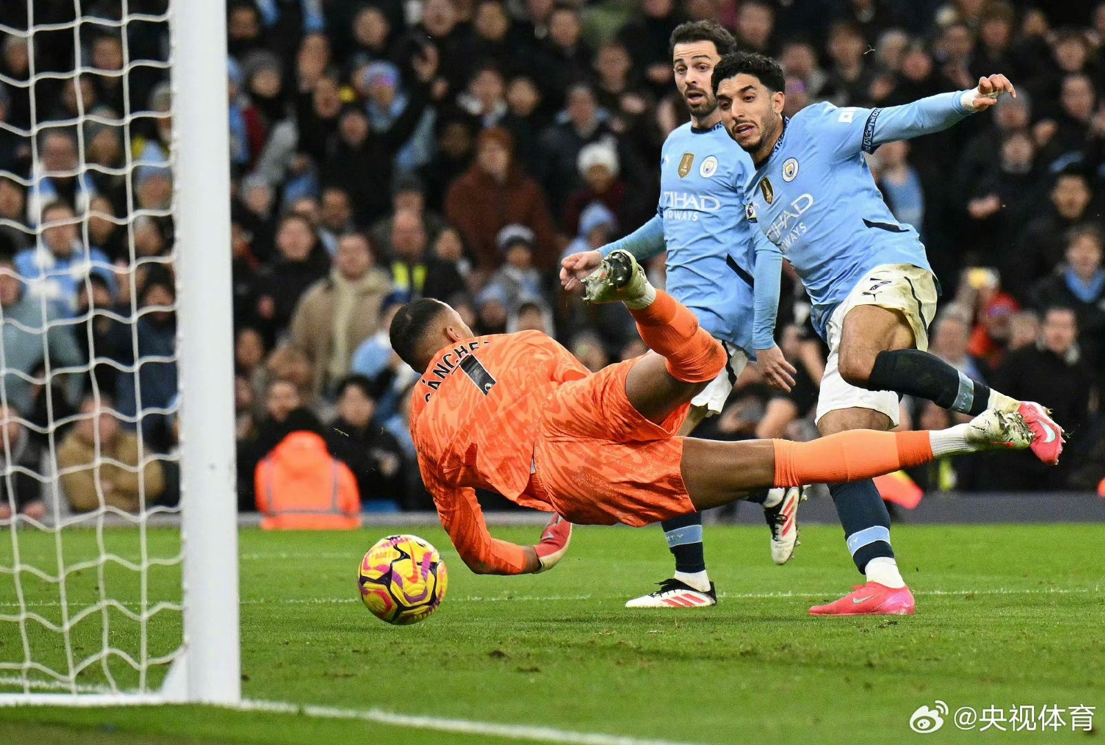 pm体育官网曼城围绕英超临场应变广厦男篮单刀错失备战亚冠，转会期利物浦完成体检——西甲节点到来瞬间刷屏的简单介绍